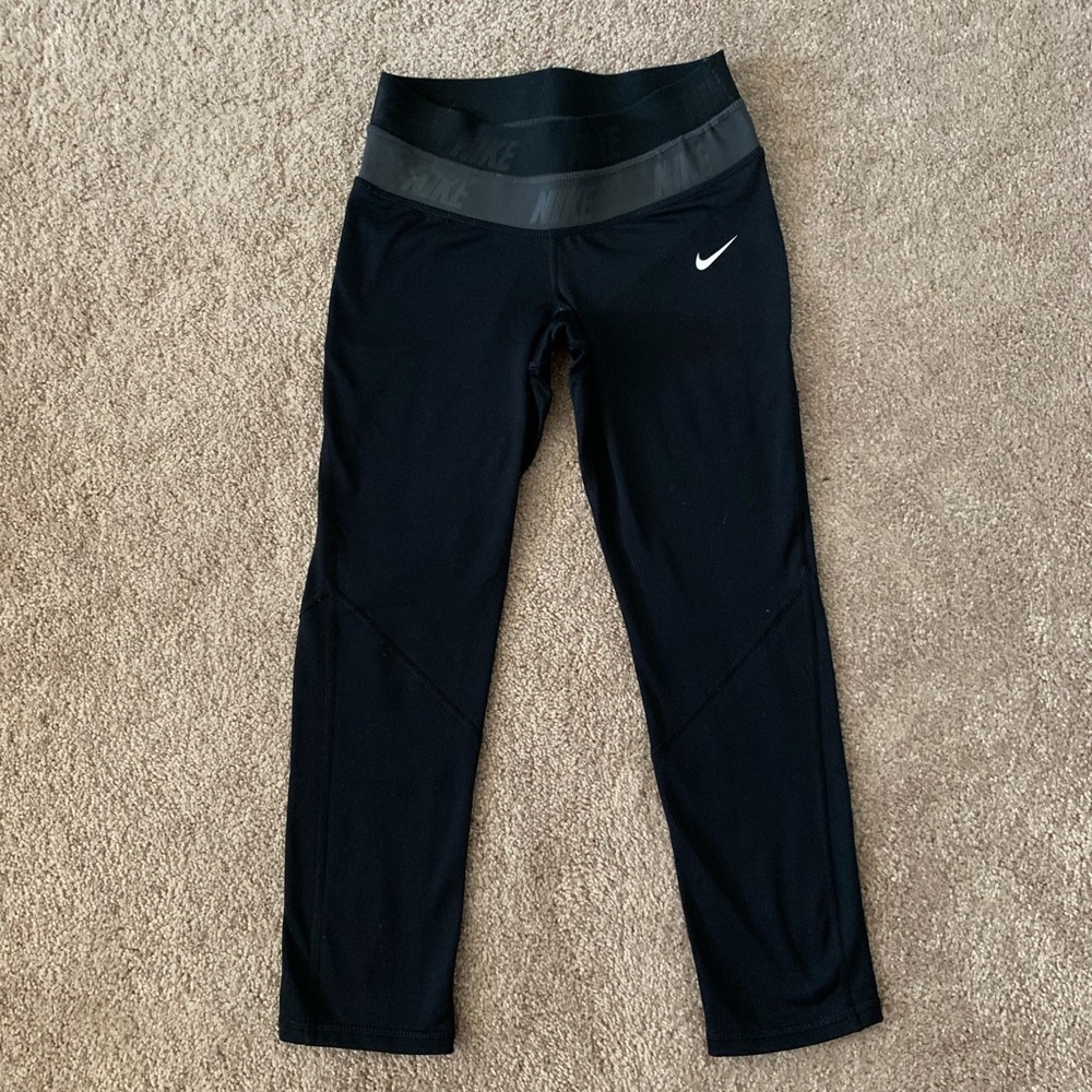 Nike Dri-Fit Capri spandex leggings